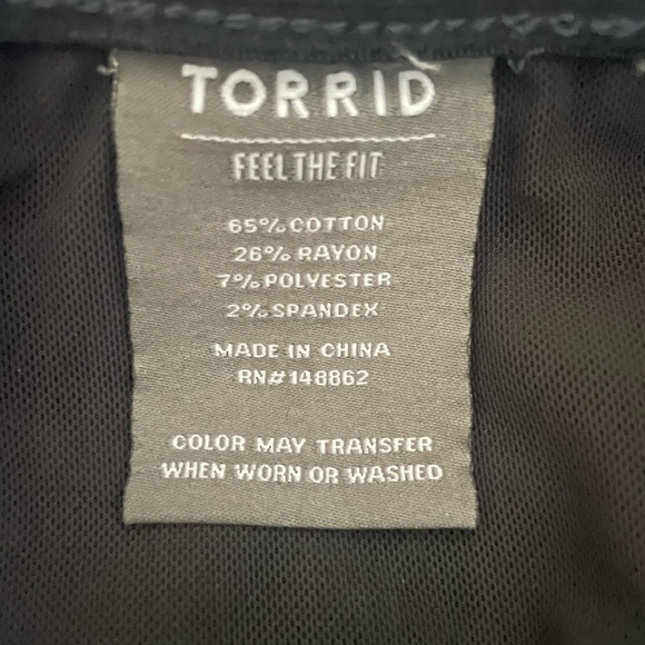 Torrid Bombshell skinny Jean 18S - Picture 3 of 5